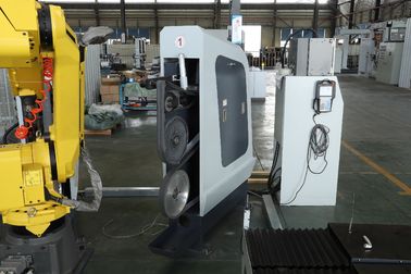 China Semi/máquina que quita las rebabas robótica completamente automática para la industria de los muebles proveedor